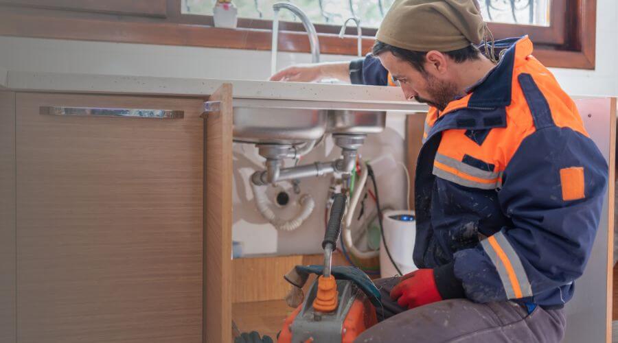 leaky faucet repair in Villalba, PR